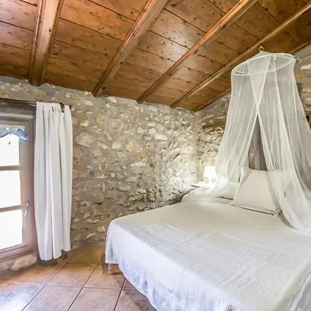 Stunning In * Les Coves de Vinroma